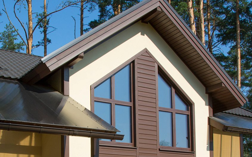 Окно для коттеджа (загородного дома)