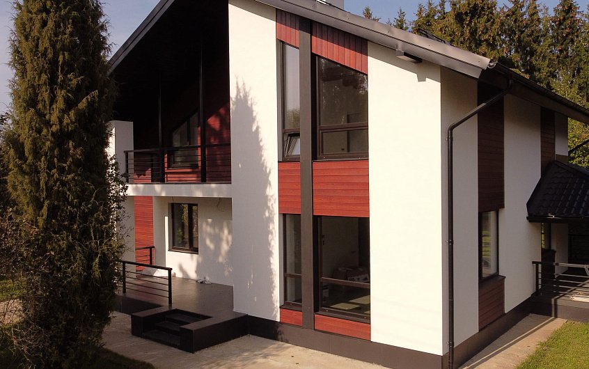 Окно для коттеджа (загородного дома)