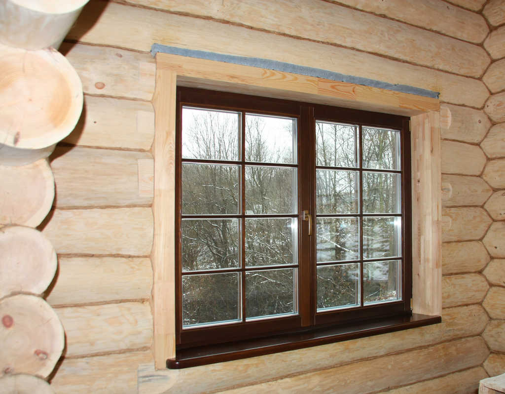 Пластиковые окна для деревянного дома - какие выбрать
